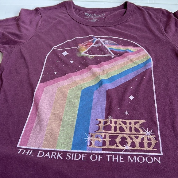 Pink Floyd Dark Side of the Moon maroon crew neck concert graphic t-shirt - Picture 11 of 12